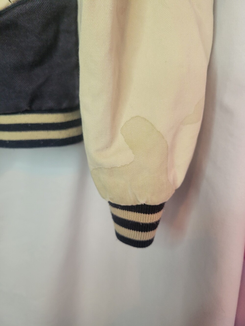 Tigger Bomber Jacket, Worn As Womans Medium, READ DESCRIPTION - Picture 10 of 16
